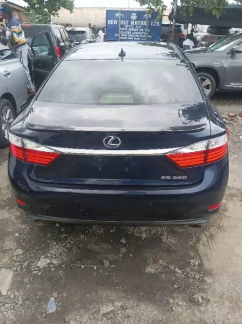 Lexus ES 350   - 2013