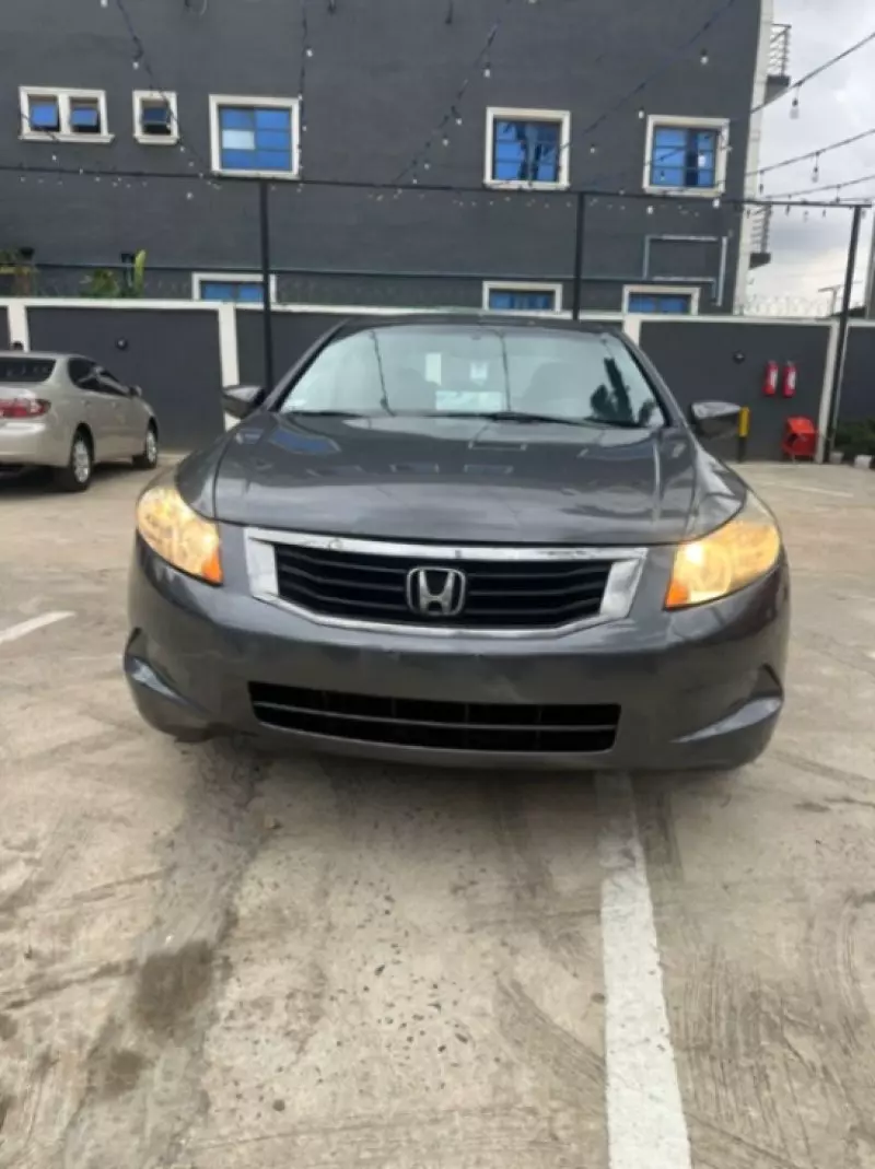 Honda Accord   - 2009