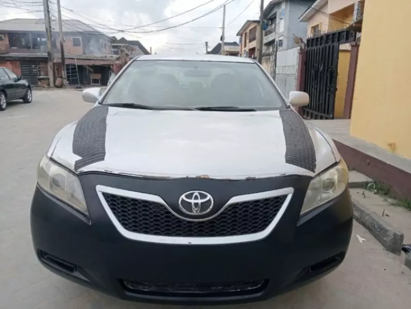 Toyota Camry   - 2008