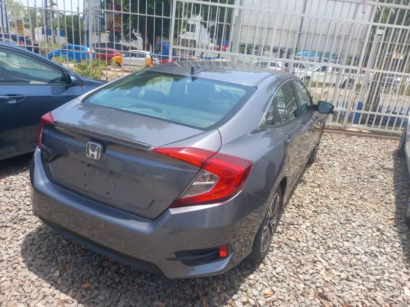 Honda Civic   - 2016