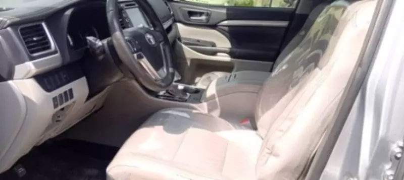 Toyota Highlander   - 2015