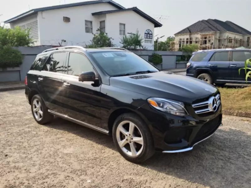 Mercedes-Benz GLE-Class   - 2016