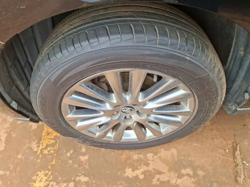 Toyota Harrier   - 2015