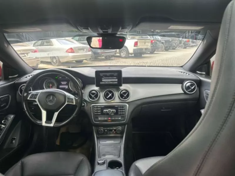 Mercedes-Benz CLA 250 - 2014