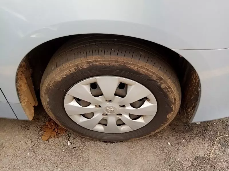 Toyota Noah   - 2011