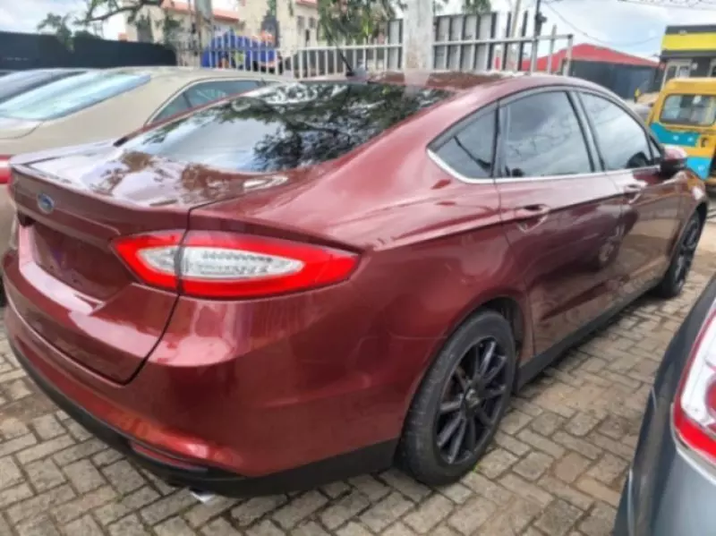 Ford Fusion   - 2015