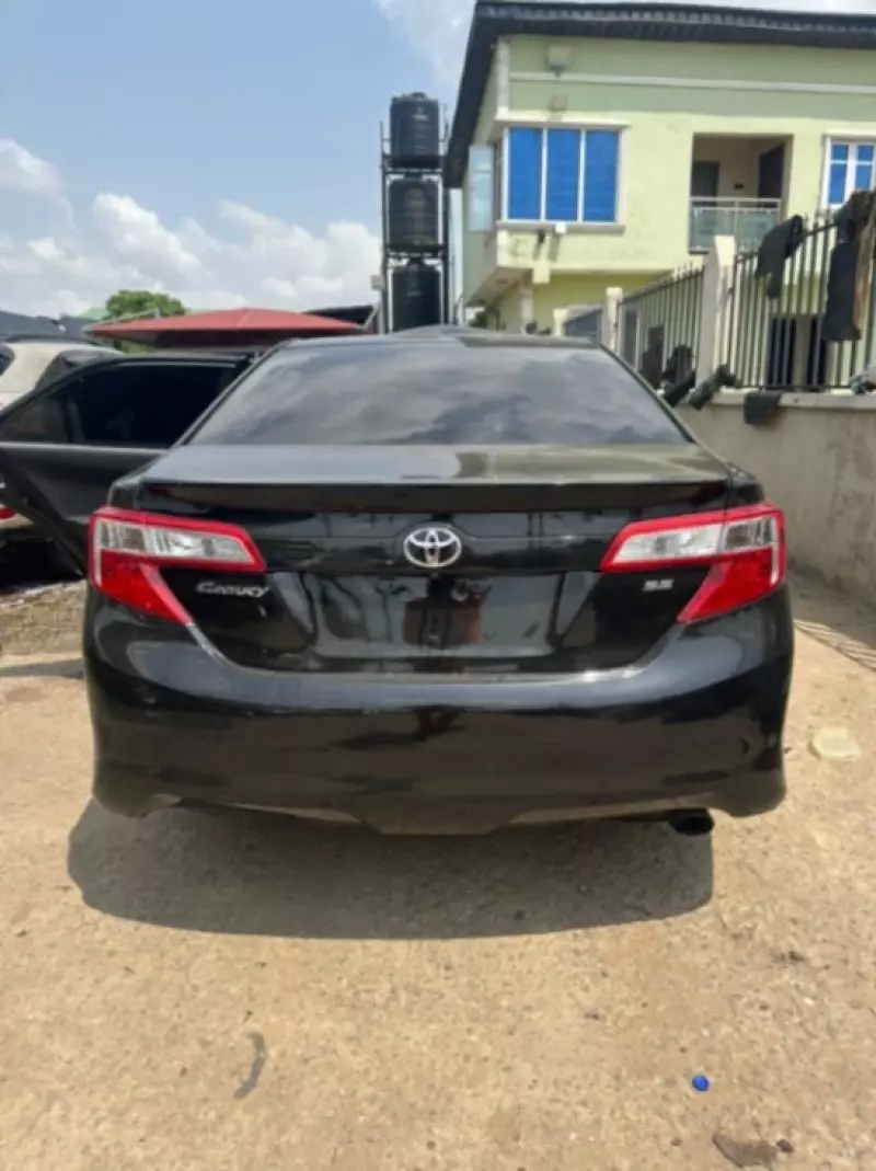 Toyota Camry - 2013