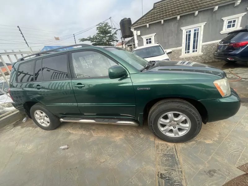 Toyota Highlander   - 2017