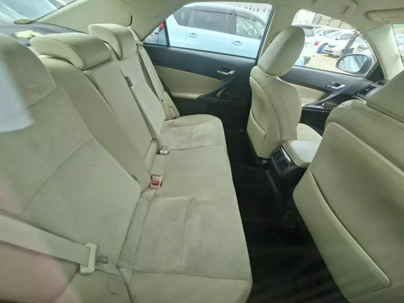 Toyota Mark X - 2012