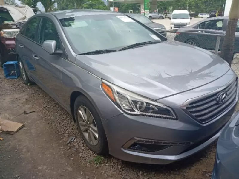 Hyundai Sonata   - 2015