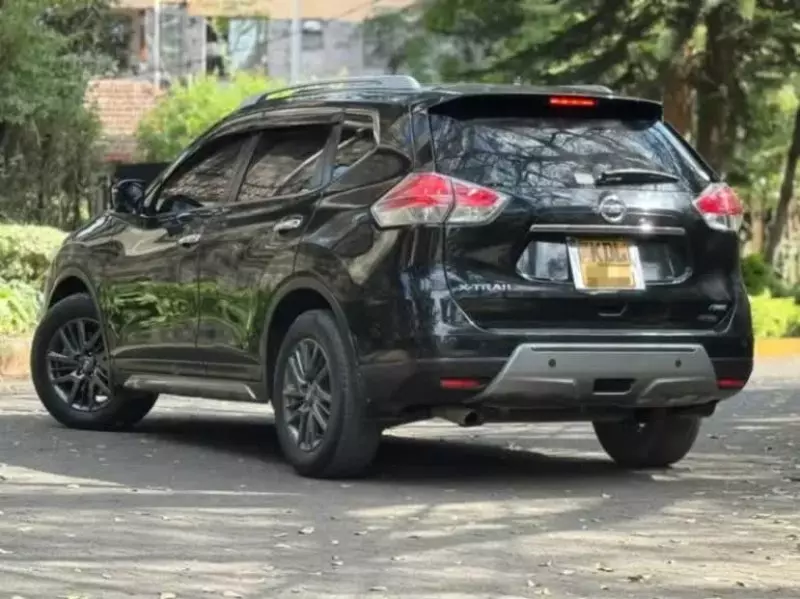 Nissan X-Trail   - 2016