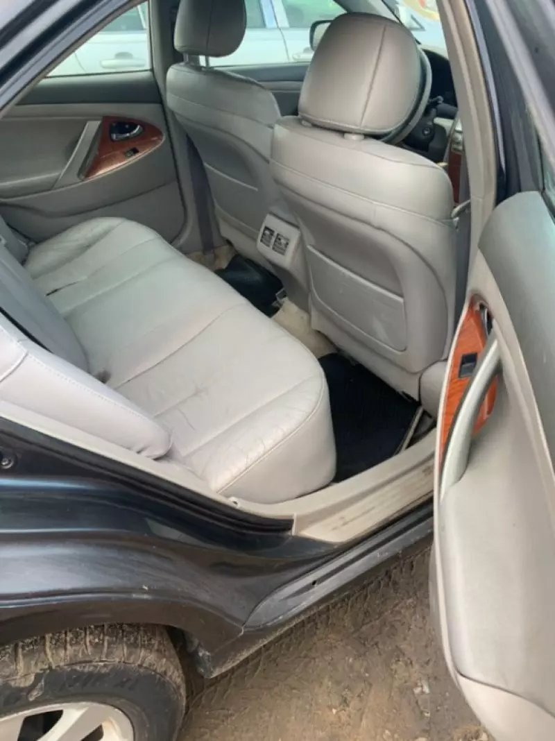 Toyota Camry   - 2009