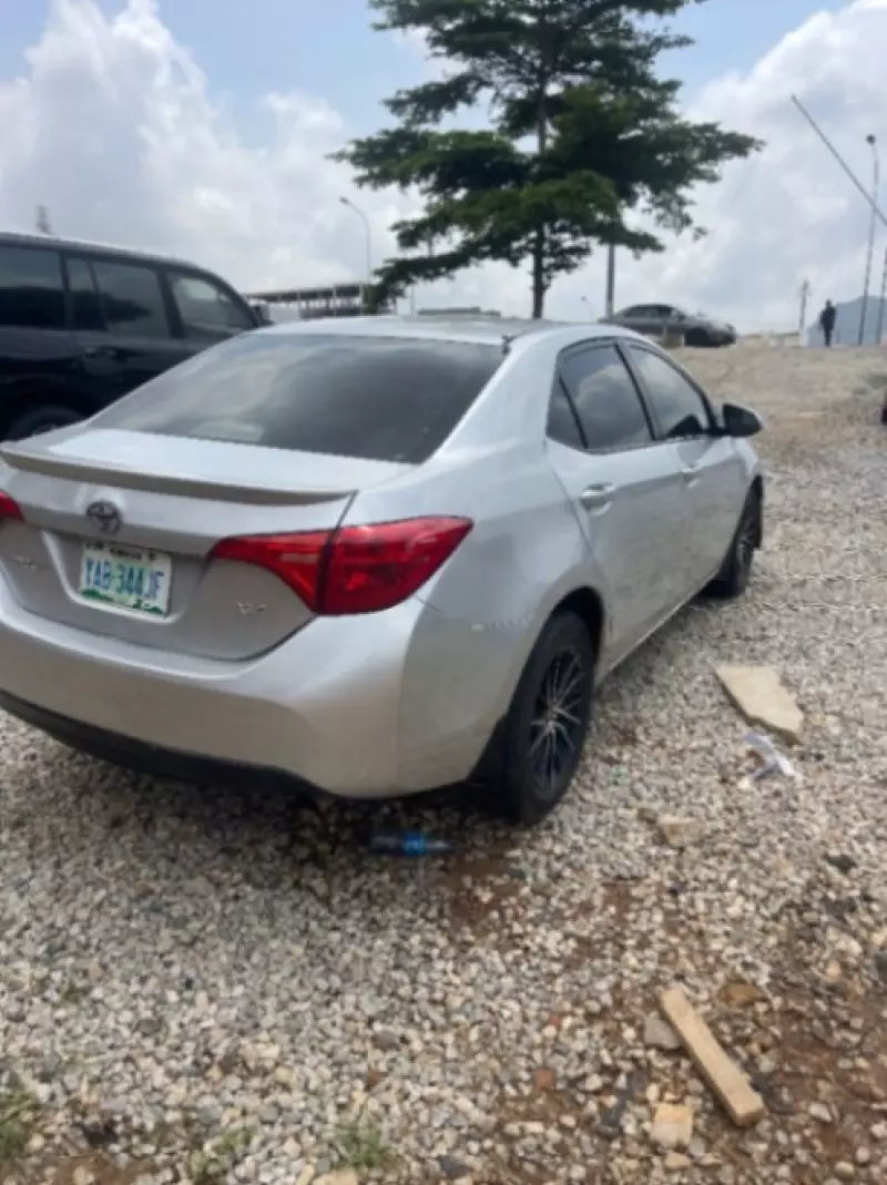 Toyota corolla   - 2015