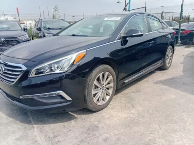 Hyundai Sonata   - 2015