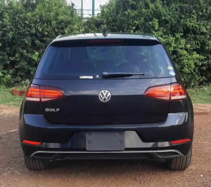 Volkswagen Golf   - 2018