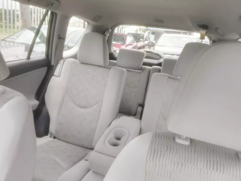 Toyota RAV 4   - 2013
