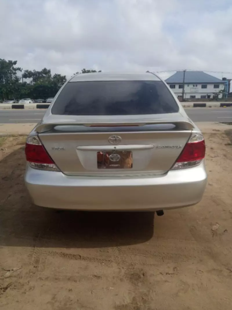 Toyota Camry   - 2002