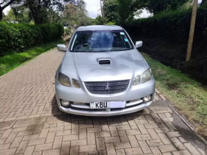 Mitsubishi Outlander   - 2005