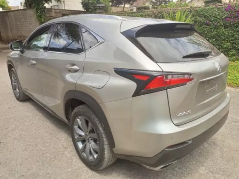 Lexus NX 200T   - 2017