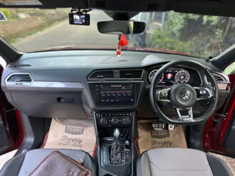 Volkswagen Tiguan   - 2017