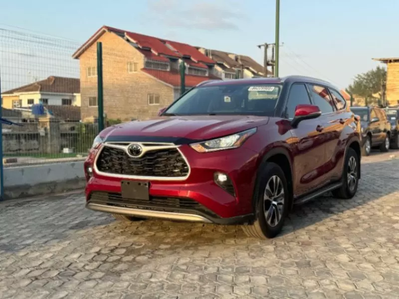 Toyota Highlander   - 2022