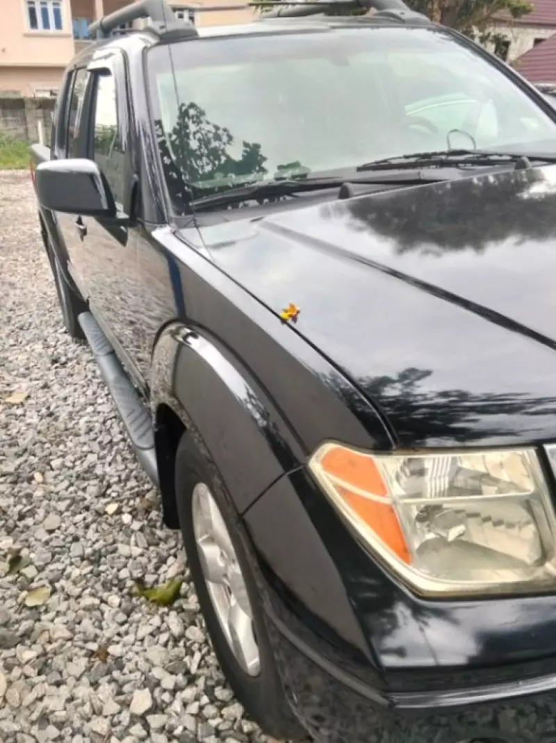 Nissan Frontier   - 2006