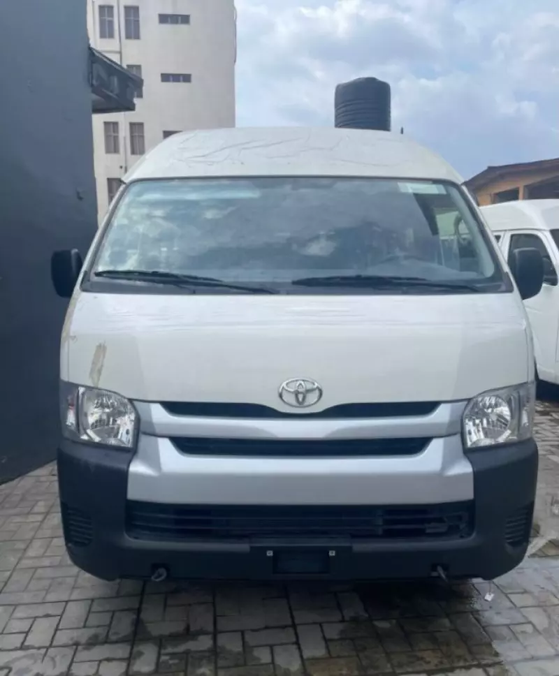 Toyota Hiace   - 2024