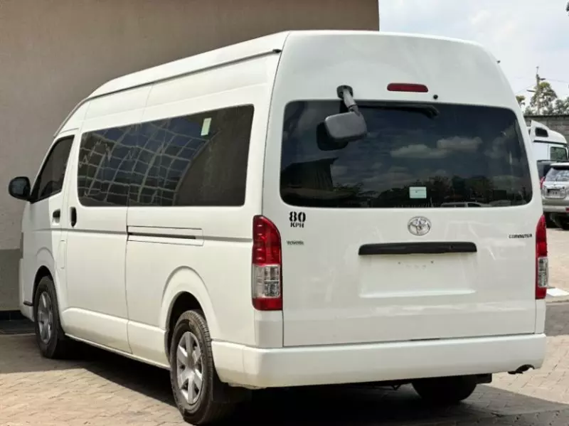 Toyota Hiace   - 2018
