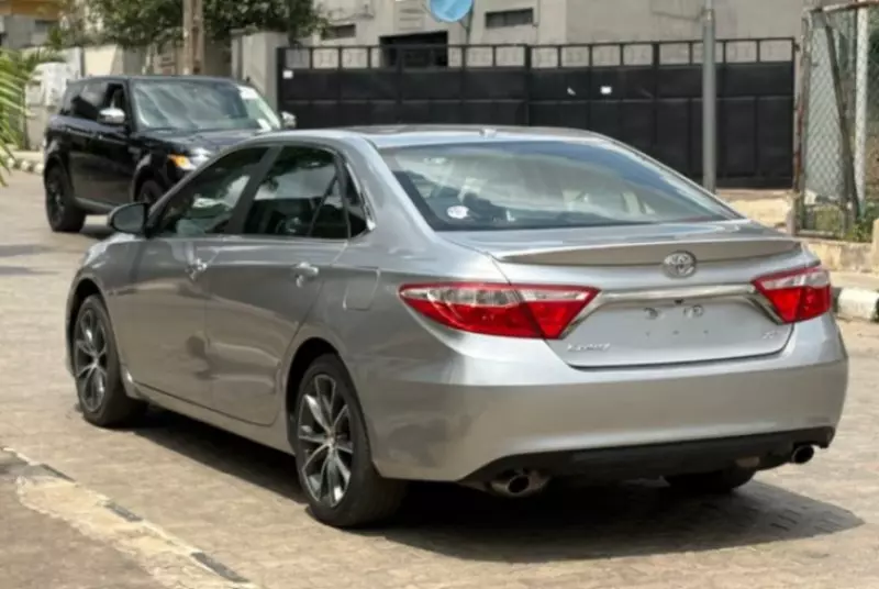 Toyota Camry   - 2015