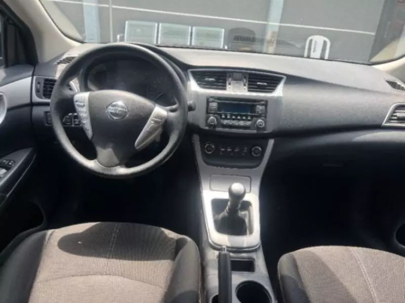Nissan Sentra   - 2015
