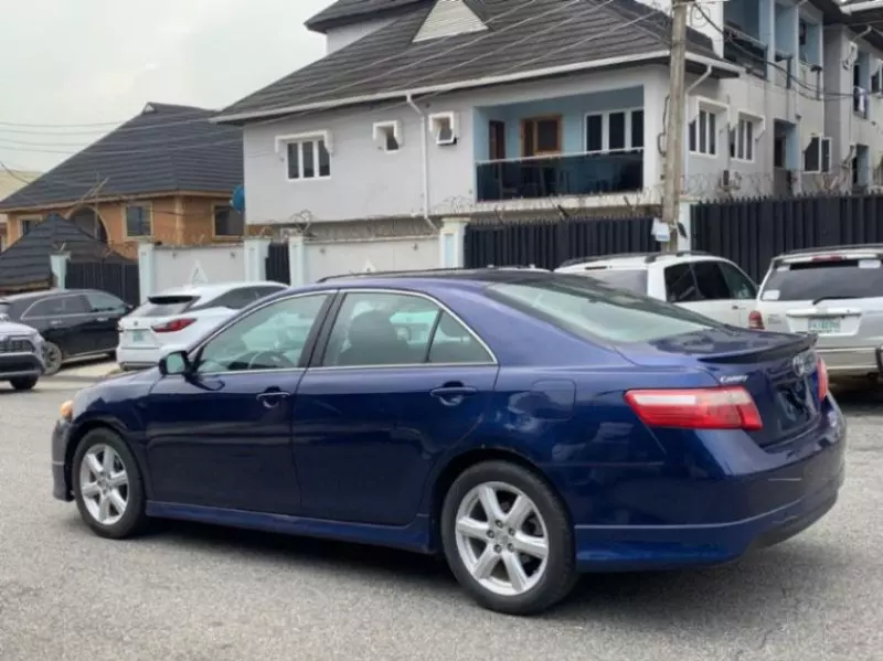 Toyota Camry   - 2007
