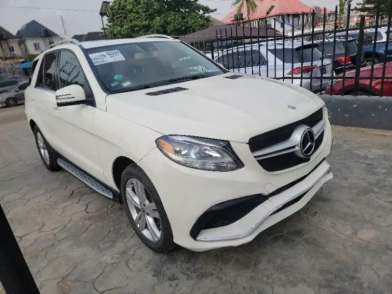 Mercedes-Benz ML-Class   - 2013