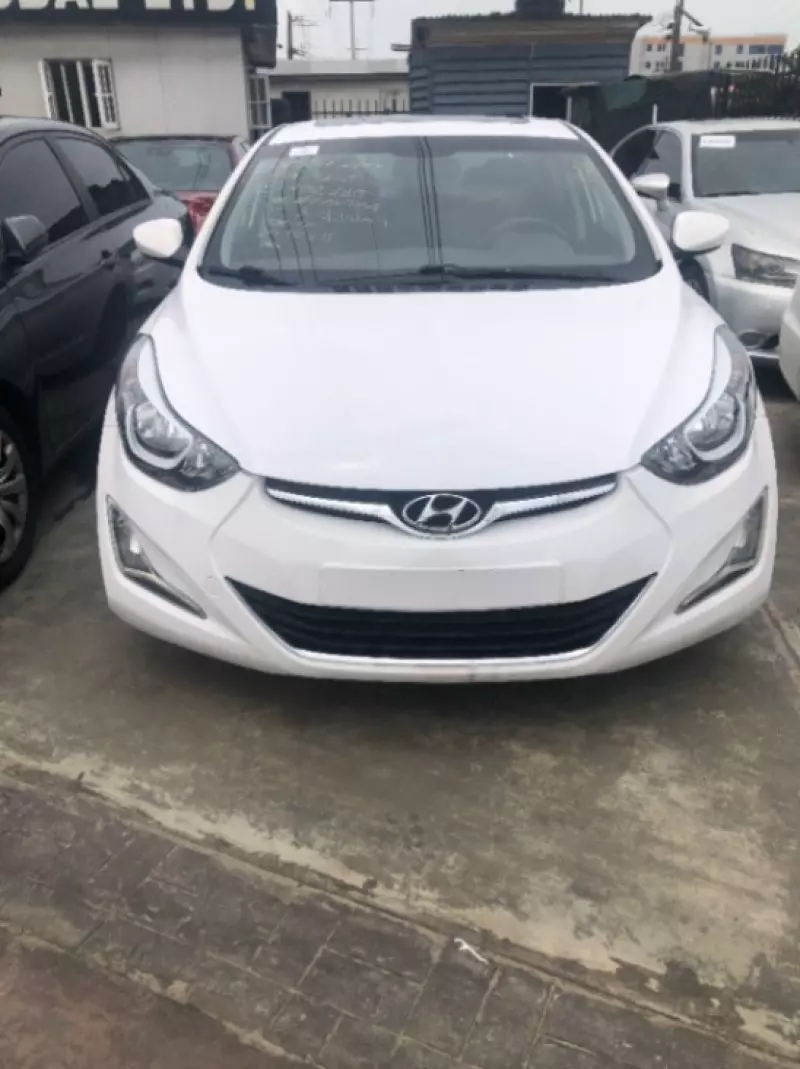 Hyundai Elantra   - 2015