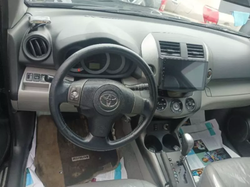 Toyota RAV4   - 2010