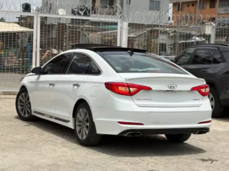 Hyundai Sonata   - 2016