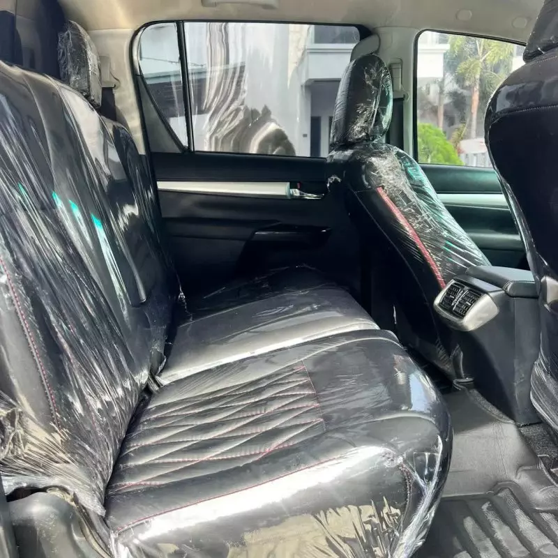 Toyota Hilux   - 2017