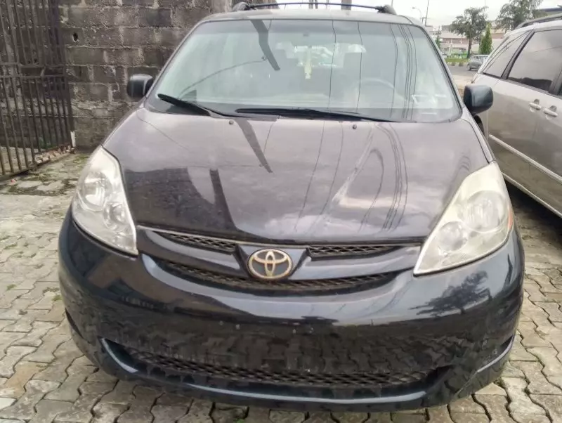 Toyota Sienna   - 2008