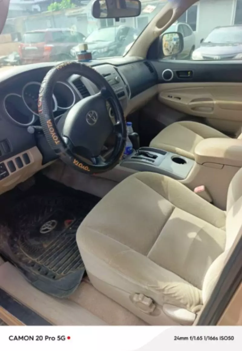 Toyota Tacoma   - 2007