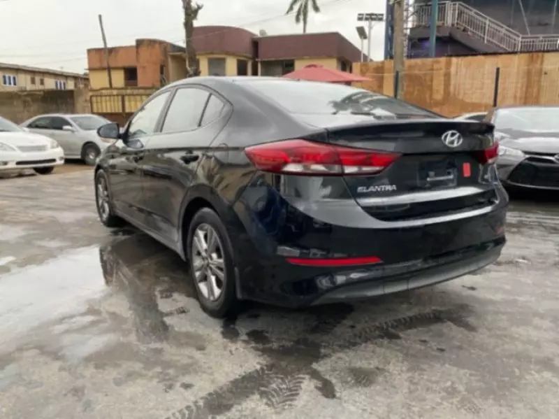 Hyundai Elantra   - 2017