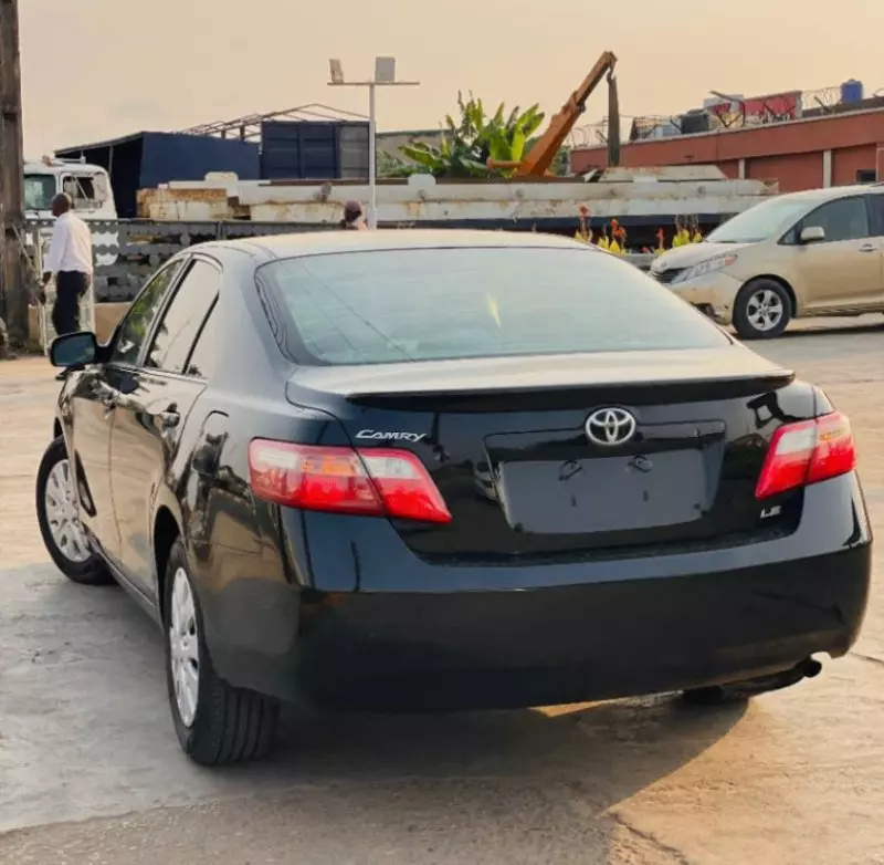 Toyota Camry   - 2007