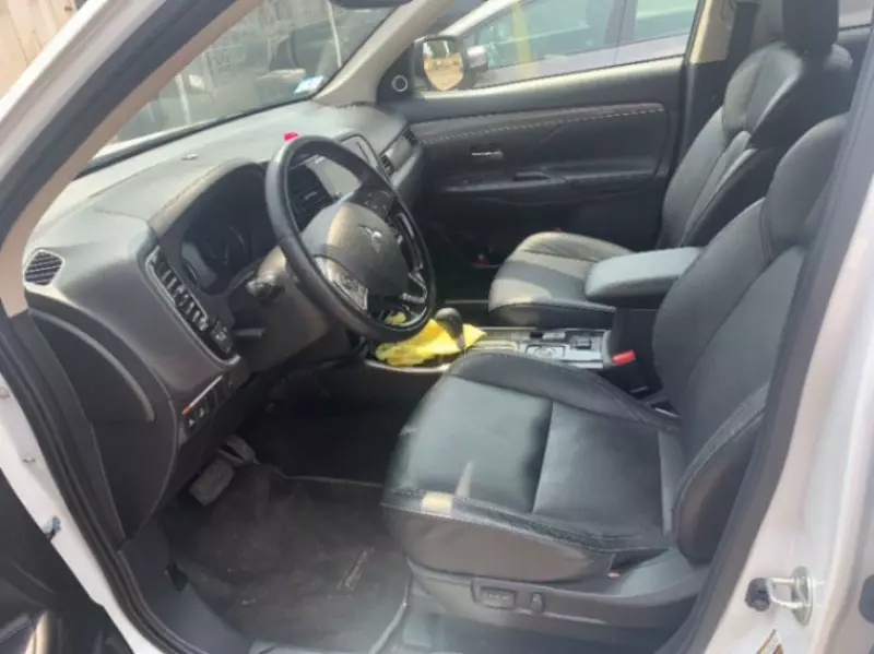 Mitsubishi Outlander - 2019