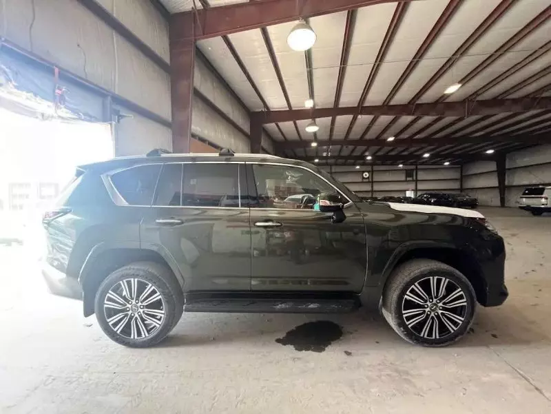 Lexus LX 600   - 2025