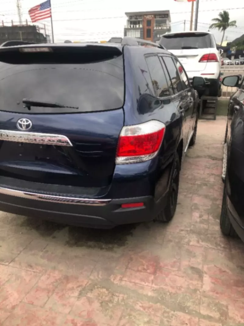 Toyota Highlander   - 2009