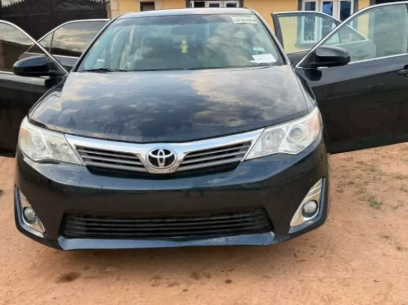 Toyota Camry   - 2013