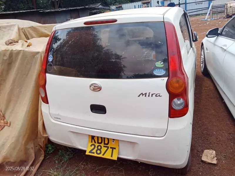Daihatsu Mira    - 2014