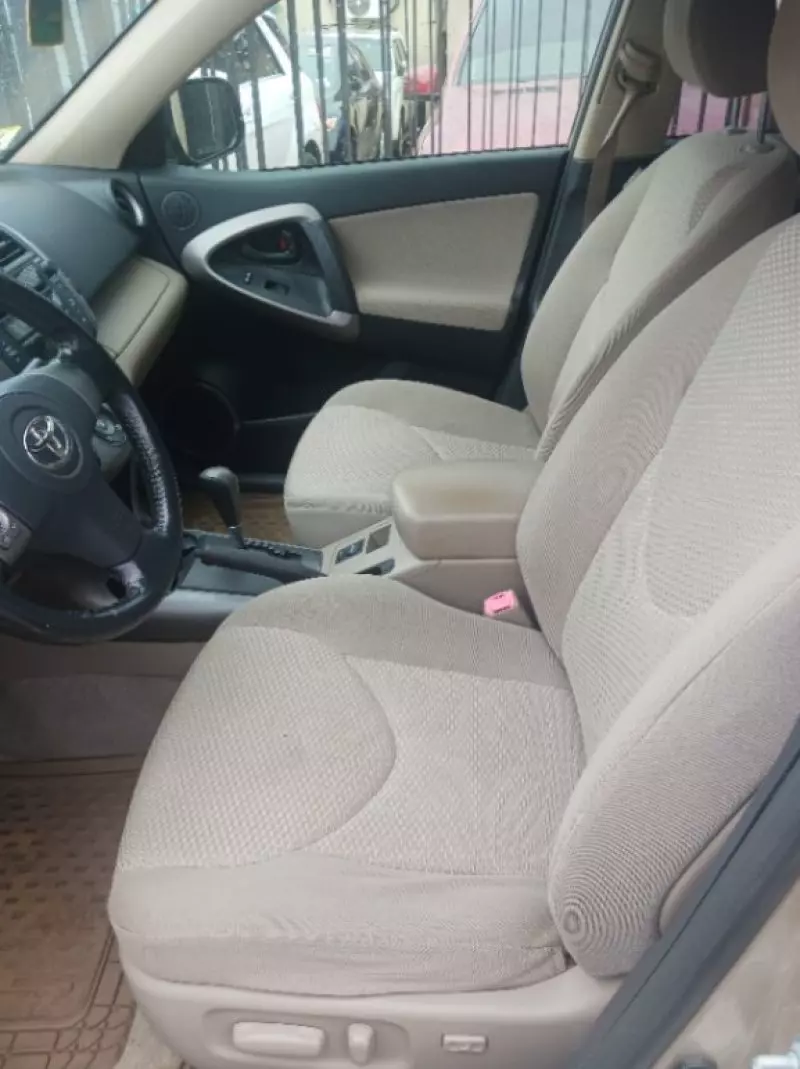 Toyota Rav4   - 2008