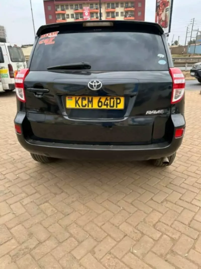 Toyota Rav4   - 2010