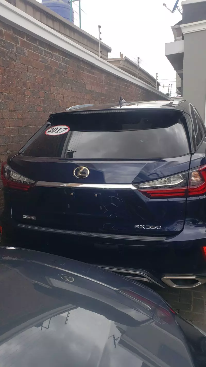 Lexus RX   - 2017
