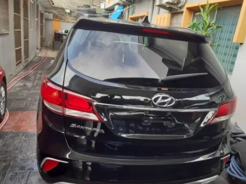 Hyundai Grand Santa Fe   - 2017