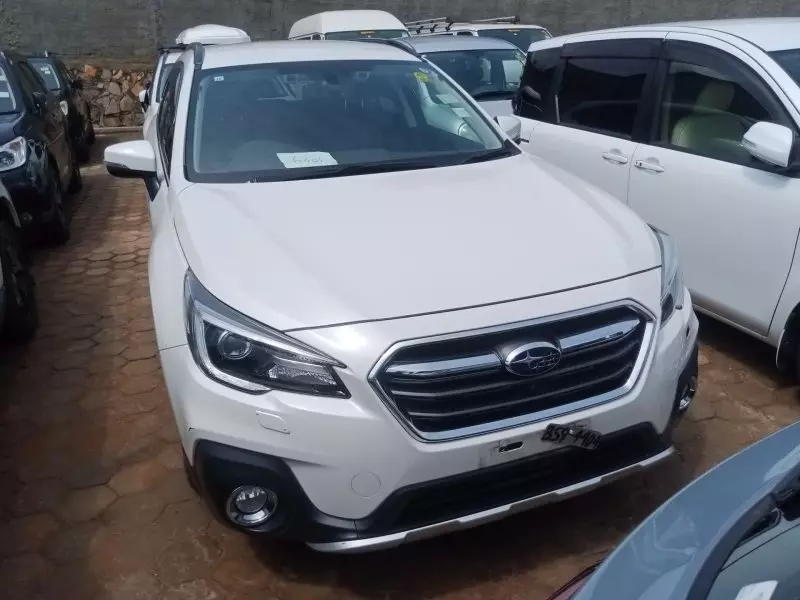 Subaru Outback   - 2017